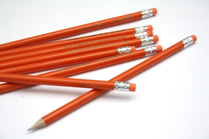 crayons orange