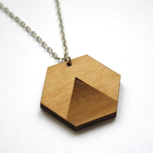 collier bois géométrique